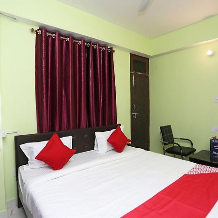 โอโย 22740 เนียร์ อนิซาบัด คุลัมพร Hotel ปัฏนา ภายนอก รูปภาพ